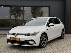 Volkswagen Golf - 1.5 eTSI Style ACC HUD Sfeerverlichting