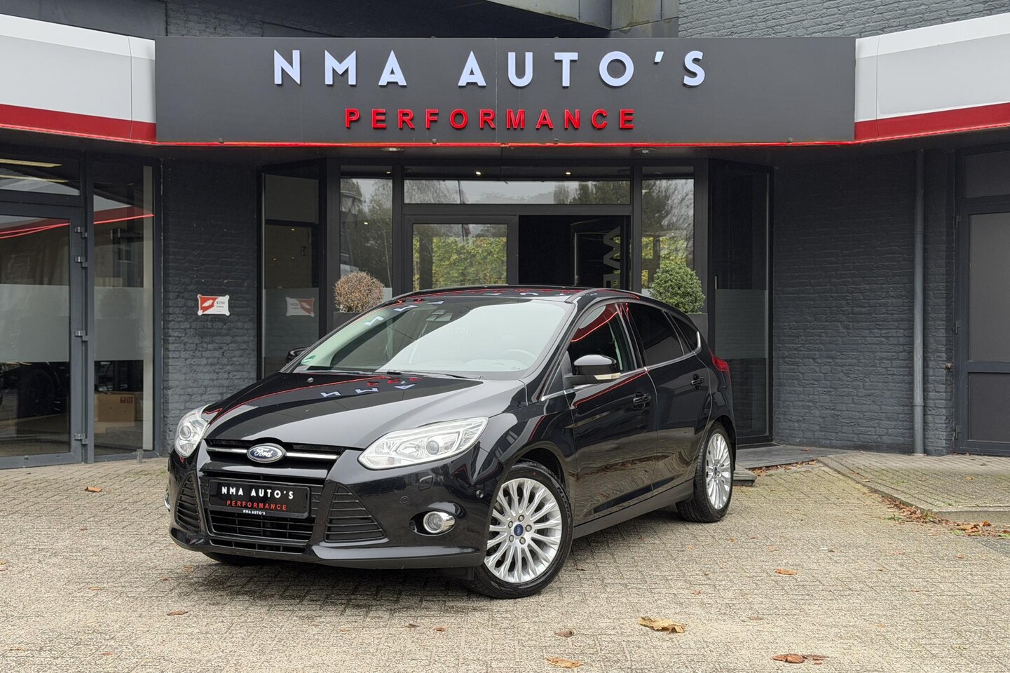 Ford Focus - 1.6 EcoBoost Titanium CRUISE, 2E EIGENAAR, STOELVERWARMING, 150PK, GROTERE NAVI SCHERM - AutoWereld.nl
