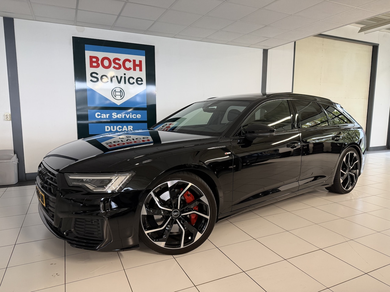 Audi A6 Avant - TFSI e quattro S edition Panoramadak / Carplay / Trekhaak - AutoWereld.nl