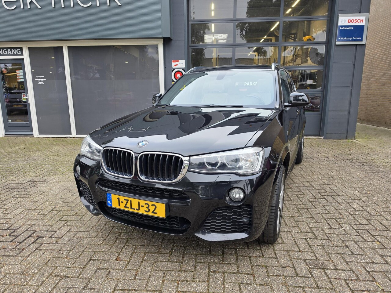 BMW X3 - xDrive20i High Executive AUT/NAVI/CRUISE/LMV/OPEN DAK/XDRIVETREKHAAK - AutoWereld.nl