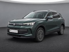 Volkswagen Tiguan - 1.5 eHybrid 204pk DSG Life Edition · 360 Camera · Inklap. Trekhaak · Stuur- & Stoelverwarm
