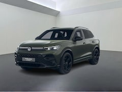 Volkswagen Tiguan - R-Line Edition 1.5 eHybrid 150 kW / 204 PK SUV DSG | Panoramadak | Black Style | Trekhaak