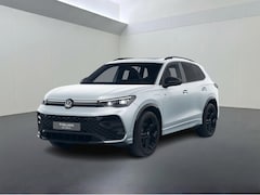 Volkswagen Tiguan - R-Line Edition 1.5 eHybrid 150 kW / 204 PK SUV DSG | Panoramadak | Black Style | Trekhaak