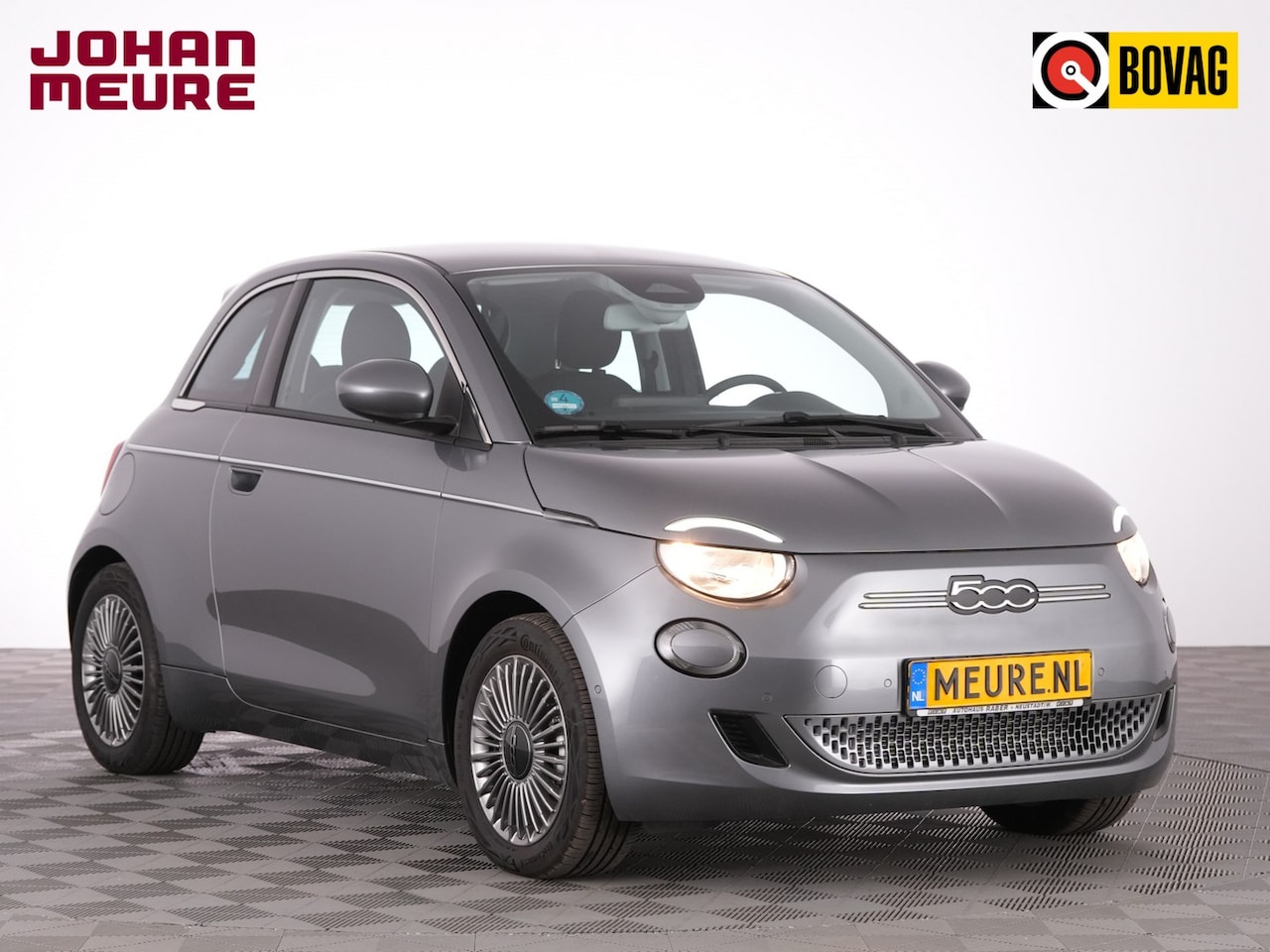 Fiat 500e - Icon Plus 42 kWh | LAGE KM-STAND | CARPLAY | CAMERA | VELGEN | STOELVERWARMING | SOH: 100% - AutoWereld.nl