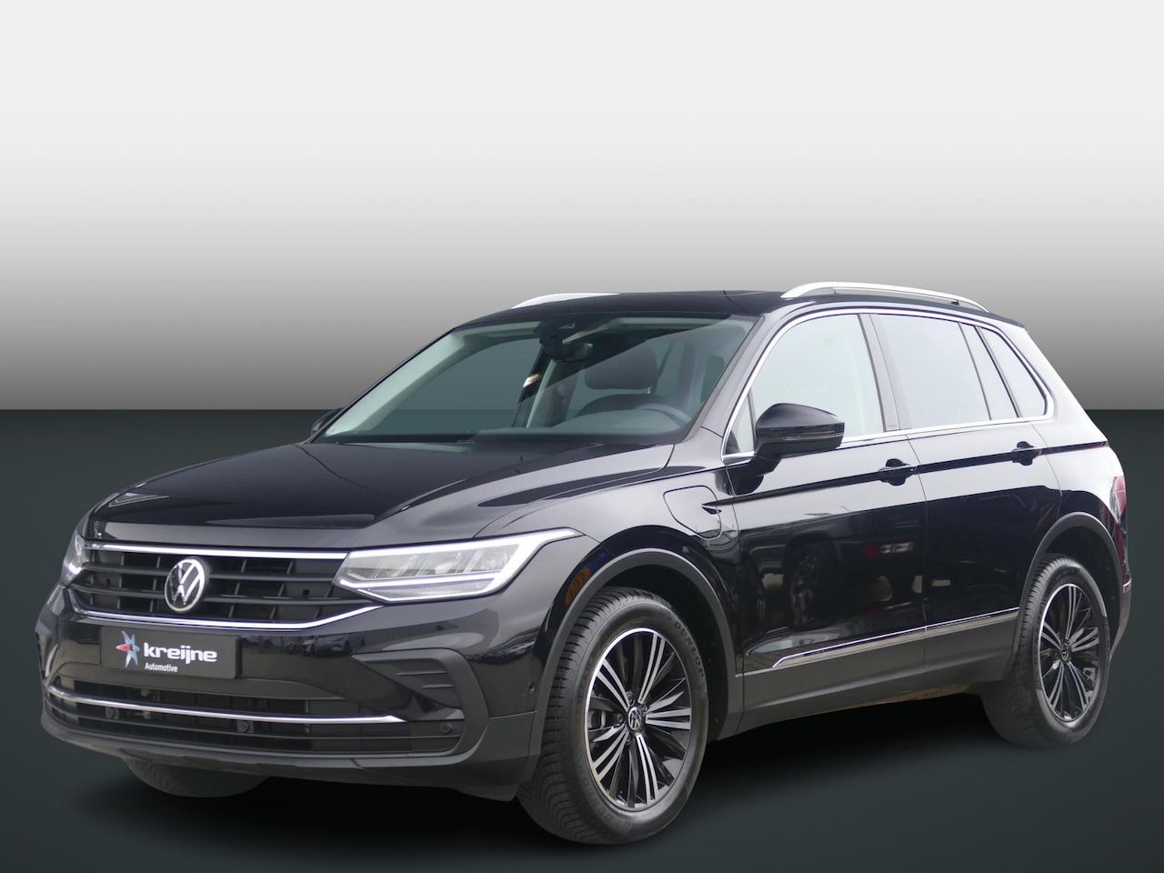 Volkswagen Tiguan - 1.4 TSI eHybrid R-Line Business+ | TREKHAAK | ALL-SEASON | RIJKLAARPRIJS | - AutoWereld.nl