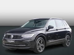 Volkswagen Tiguan - 1.4 TSI eHybrid R-Line Business+ | TREKHAAK | ALL-SEASON | RIJKLAARPRIJS |