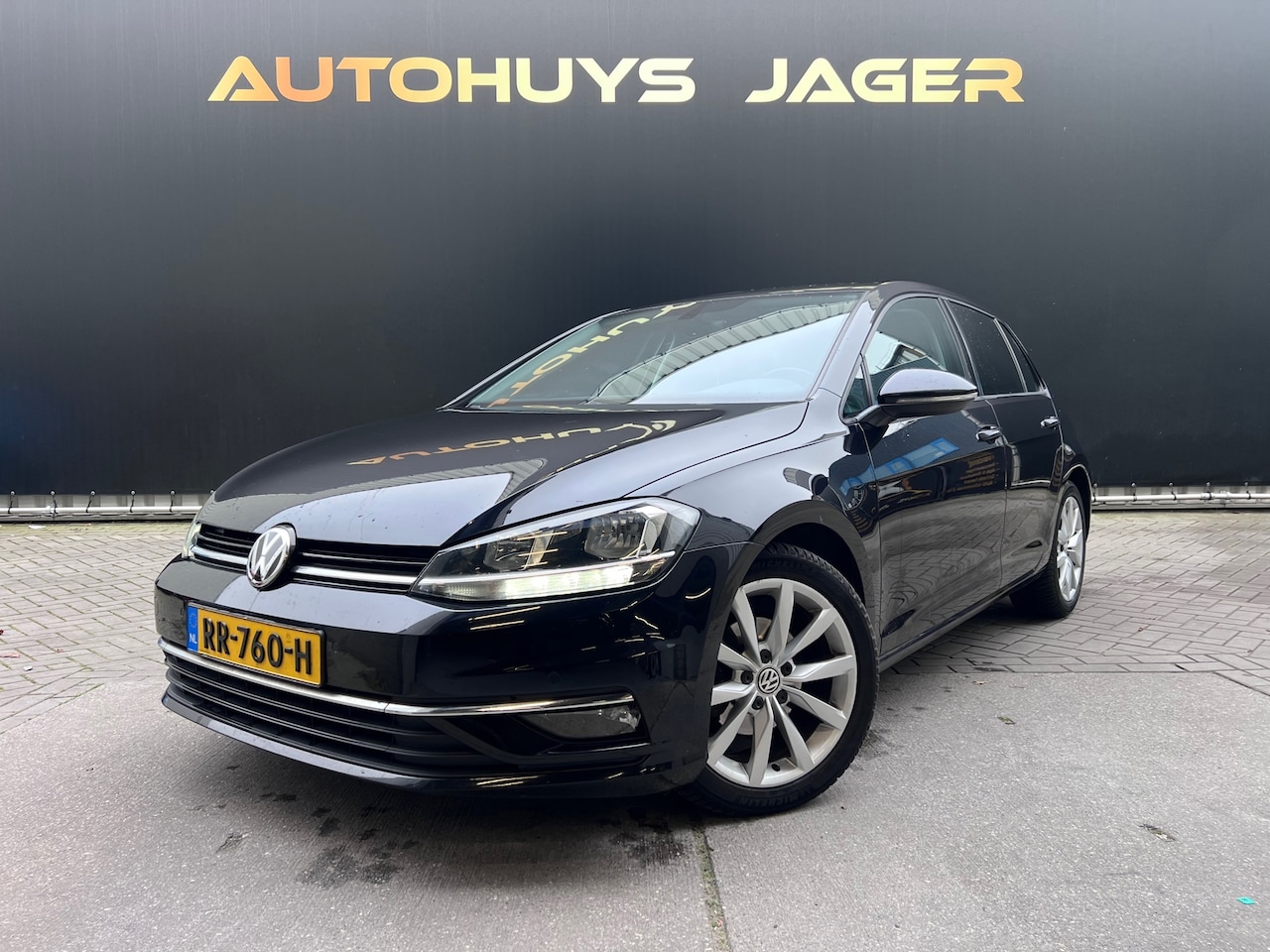 Volkswagen Golf - 1.0 TSI Comfortline Business - Massage Stoelverwarming Cruise Control - AutoWereld.nl