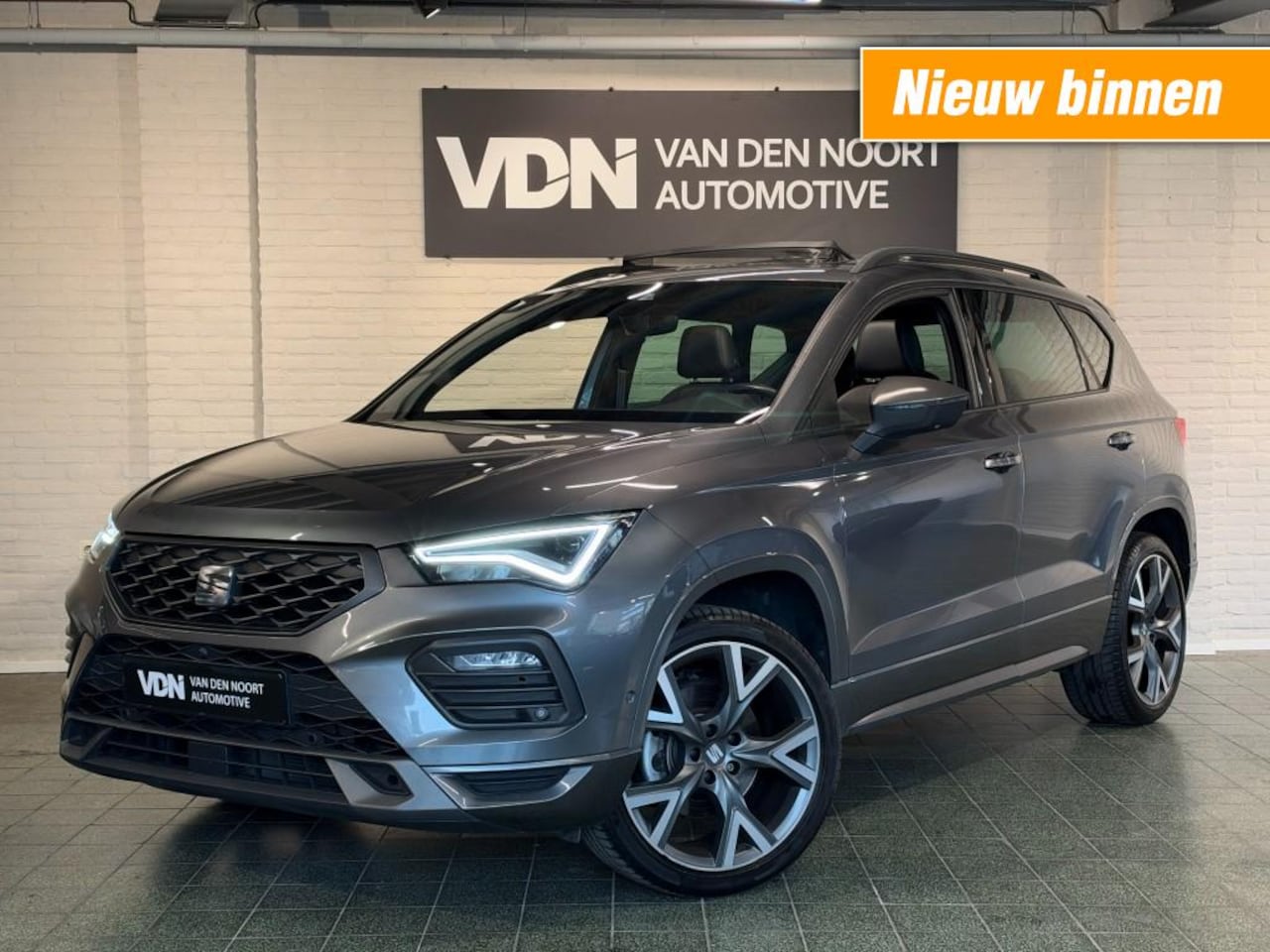 SEAT Ateca - 1.5 TSI FR Business Intense Pano 360Camera DCC Sfeerv 19'' - AutoWereld.nl