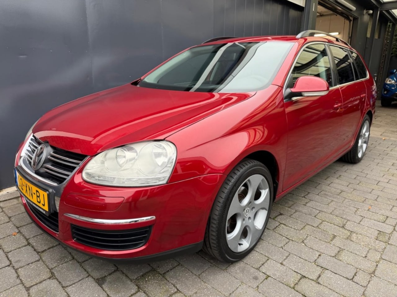 Volkswagen Golf - 1.6 Comfort Carplay Cruise APK nieuw 11-2027 - AutoWereld.nl