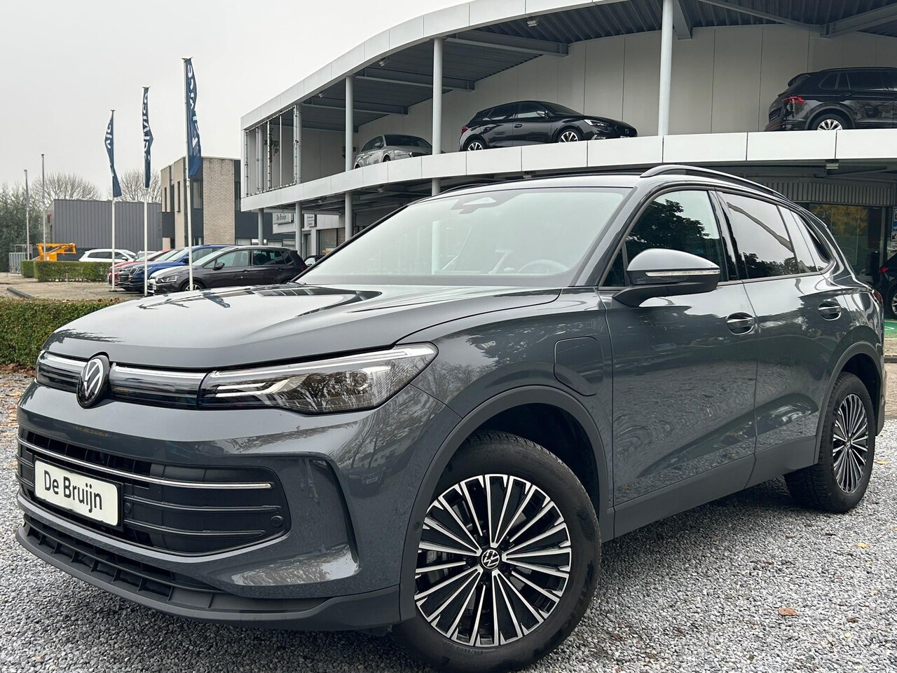 Volkswagen Tiguan - 1.5 eHybrid Edition (Trekhaak,Camera,Navi) - AutoWereld.nl