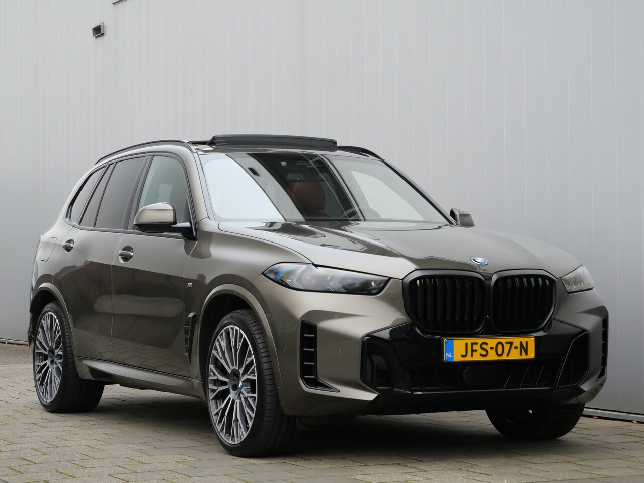 BMW X5 - xDrive50e M-sport 489 Pk Automaat Sky Lounge / Alcantara Hemel / Elektr. Trekhaak / Indivi - AutoWereld.nl