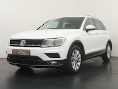 Volkswagen Tiguan - 1.5 TSI ACT Comfortline Business - Navigatie - Climate Control - Trekhaak
