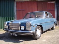 Mercedes-Benz 220 - (W115)