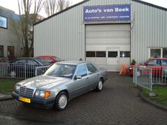 Mercedes-Benz 230 - (W124) E
