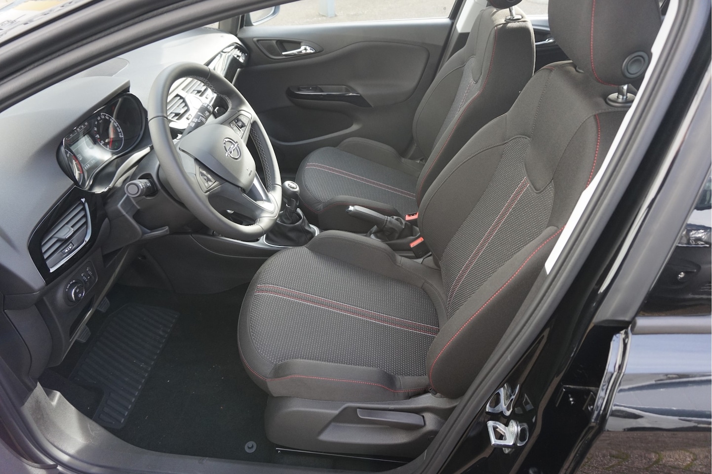 opel-corsa-1-4-90pk-online-edition-airco-intellilink-cruise-ctrl-3-jaar-garantie-waxoyl-n.jpg